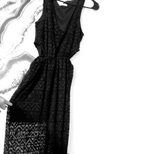 Maxi Back lace dress. Vee neck.